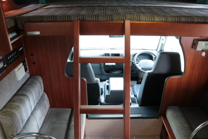 キャンピングカー キャブコン ﾊﾞﾈｯﾄ ﾅｯﾂRV ﾏｯｼｭ ﾀｲﾌﾟX　FF　冷蔵庫