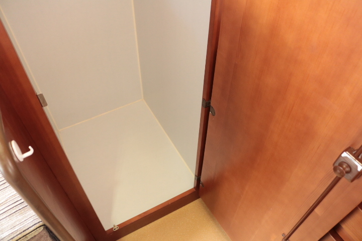 キャンピングカー キャブコン ﾊﾞﾈｯﾄ ﾅｯﾂRV ﾏｯｼｭ ﾀｲﾌﾟX　FF　冷蔵庫