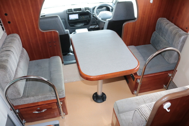 キャンピングカー キャブコン ﾊﾞﾈｯﾄ ﾅｯﾂRV ﾏｯｼｭ ﾀｲﾌﾟX　FF　冷蔵庫