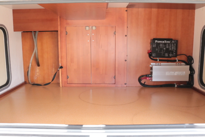 キャンピングカー キャブコン ﾊﾞﾈｯﾄ ﾅｯﾂRV ﾏｯｼｭ ﾀｲﾌﾟX　FF　冷蔵庫