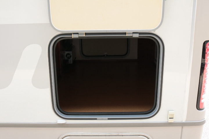 キャンピングカー キャブコン ﾊﾞﾈｯﾄ ﾅｯﾂRV ﾏｯｼｭ ﾀｲﾌﾟX　FF　冷蔵庫