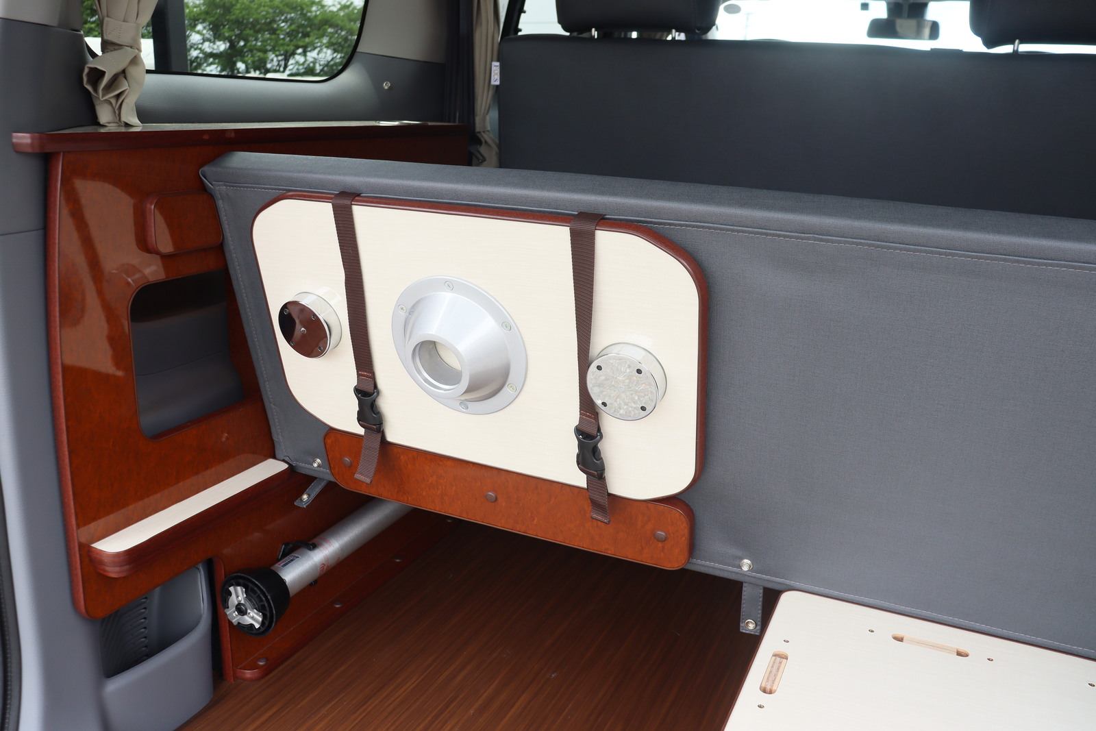 キャンピングカー バンコン NV200ﾊﾞﾈｯﾄ FOCS ﾙｿ+UP