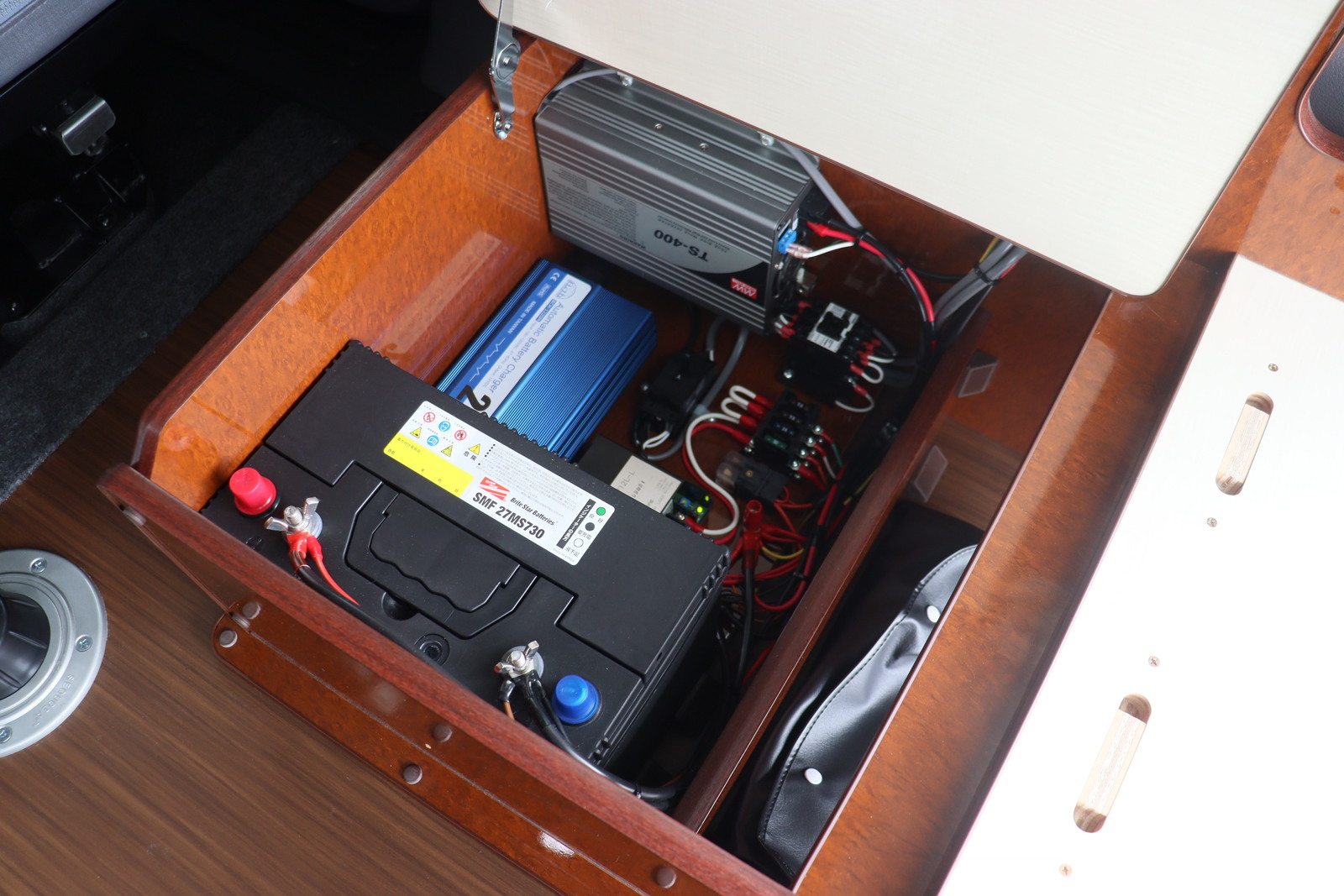 キャンピングカー バンコン NV200ﾊﾞﾈｯﾄ FOCS ﾙｿ+UP