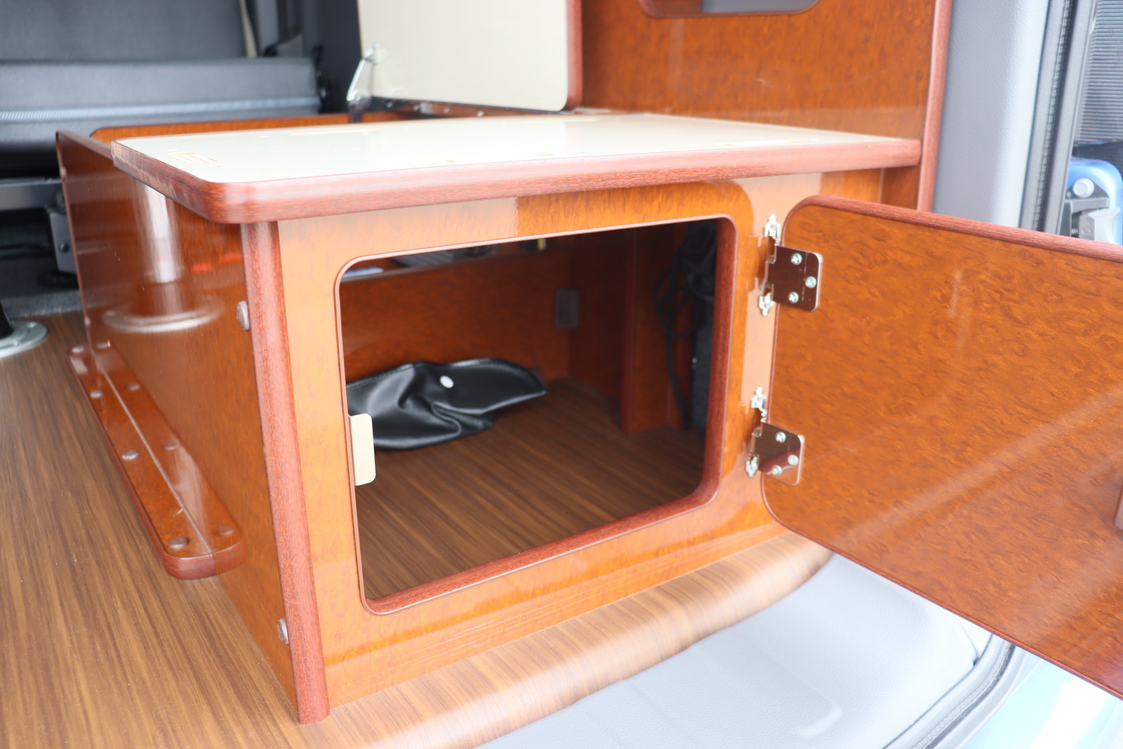キャンピングカー バンコン NV200ﾊﾞﾈｯﾄ FOCS ﾙｿ+UP