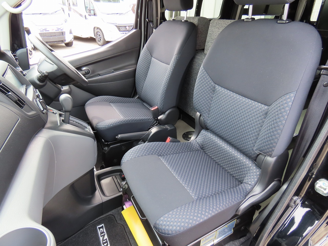 キャンピングカー バンコン NV200ﾊﾞﾈｯﾄ ﾘﾝｴｲ ｺﾝﾊﾟｸﾄﾊﾞｶﾝﾁｪｽ