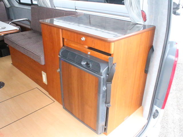 キャンピングカー バンコン ﾋﾞｰｸﾙ ｸｯﾁｪｯﾀｶﾅｰﾄ 40L冷蔵庫 外部電源取込