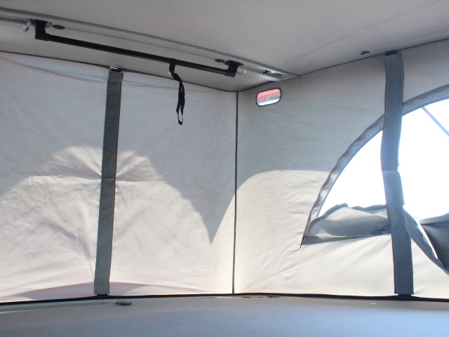 キャンピングカー バンコン VW T6 ｶﾘﾌｫﾙﾆｱﾋﾞｰﾁ 並行輸入 ﾎﾟｯﾌﾟUP