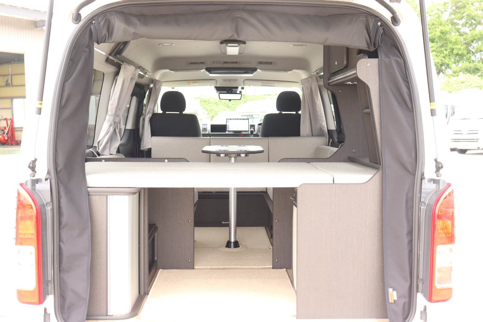 キャンピングカー バンコン ﾊｲｴｰｽ FOCS DS-L 4WD　FFﾋｰﾀｰ