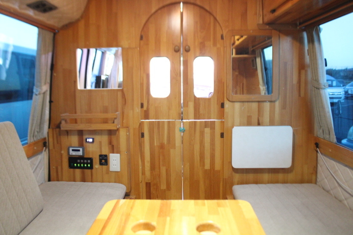 キャンピングカー バスコン ｺｰｽﾀｰ ｶｽﾀﾑﾌﾟﾛﾎﾜｲﾄ ﾌｨｰﾙﾄﾞﾄﾞﾙﾌｨﾝ