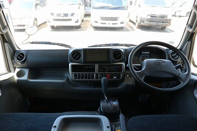 キャンピングカー キャブコン ｶﾑﾛｰﾄﾞ ｼﾞｬﾊﾟﾝCRC ﾛﾋﾞﾝｿﾝ106 4WD