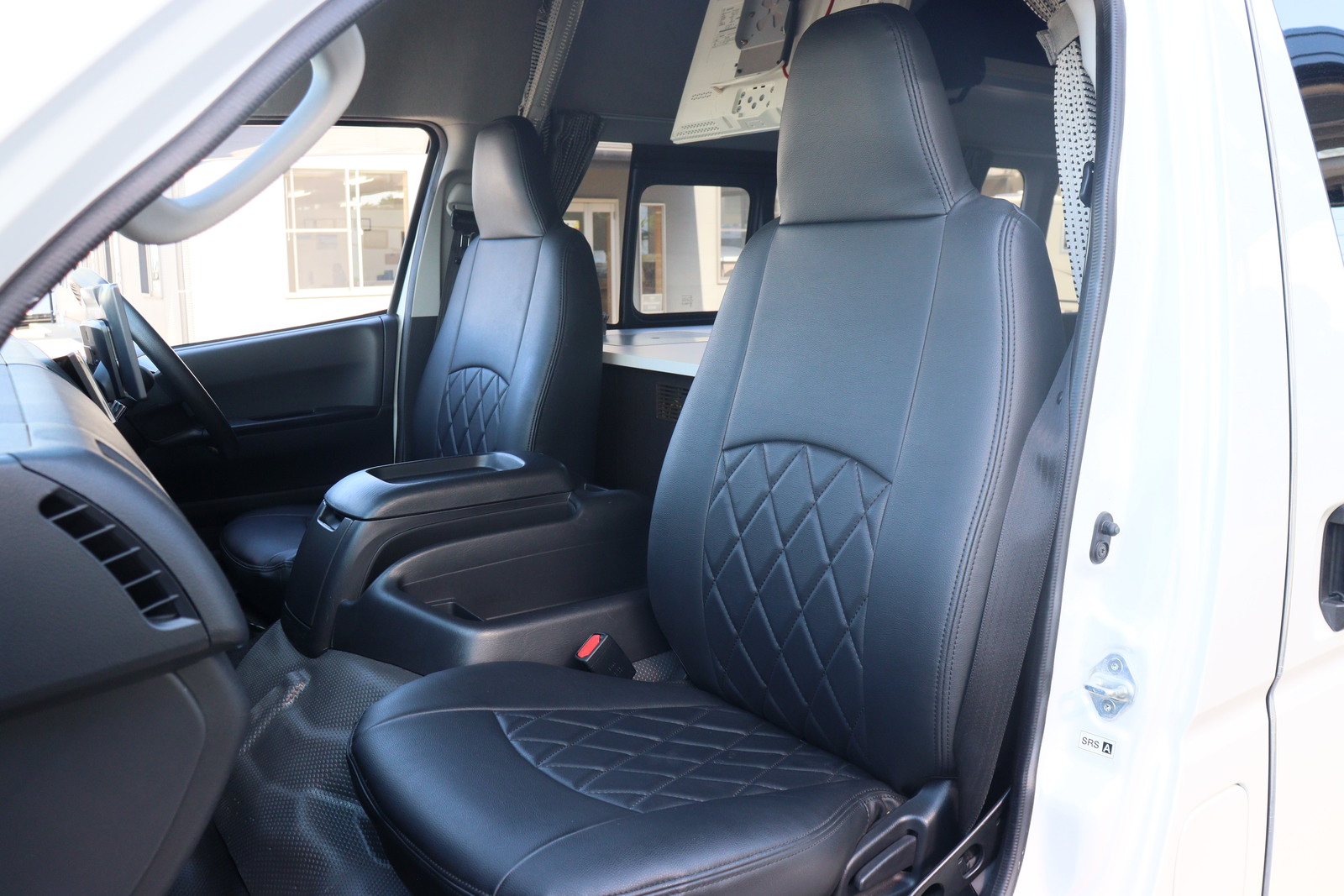 キャンピングカー バンコン ﾊｲｴｰｽ RVﾗﾝﾄﾞ ﾘﾉ 2.8DT 4WD