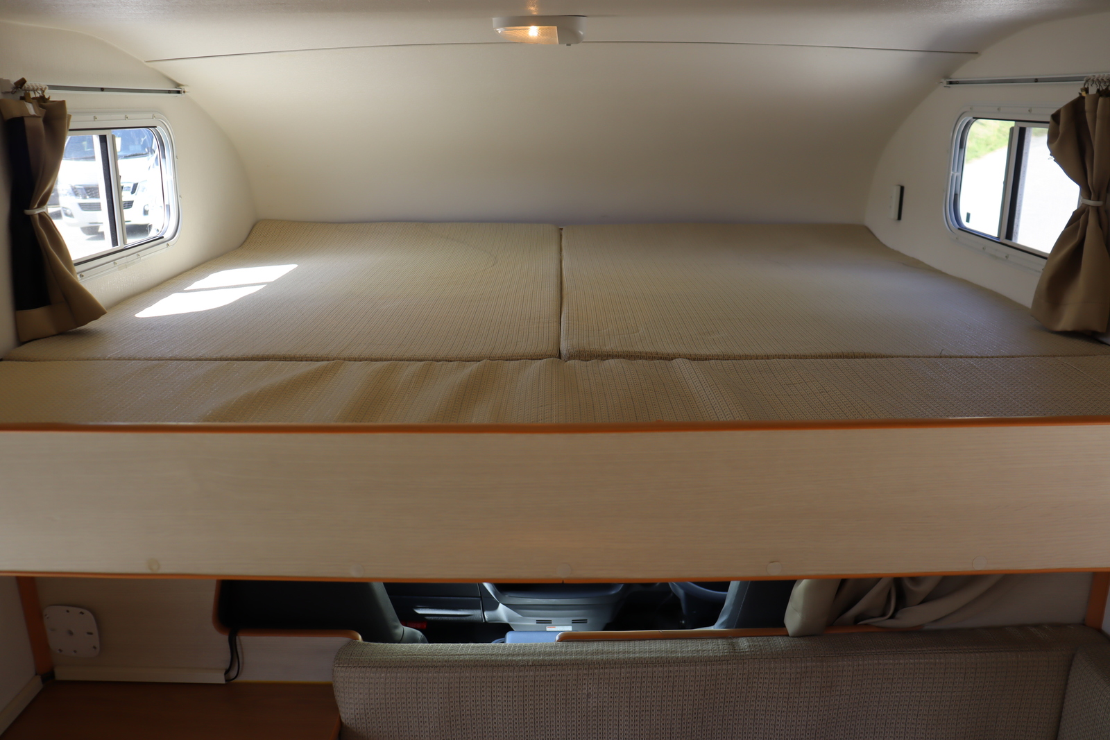 キャンピングカー キャブコン ﾎﾞﾝｺﾞ ﾃﾞｲﾌﾞﾚｲｸ ｸﾞﾘｰｸ