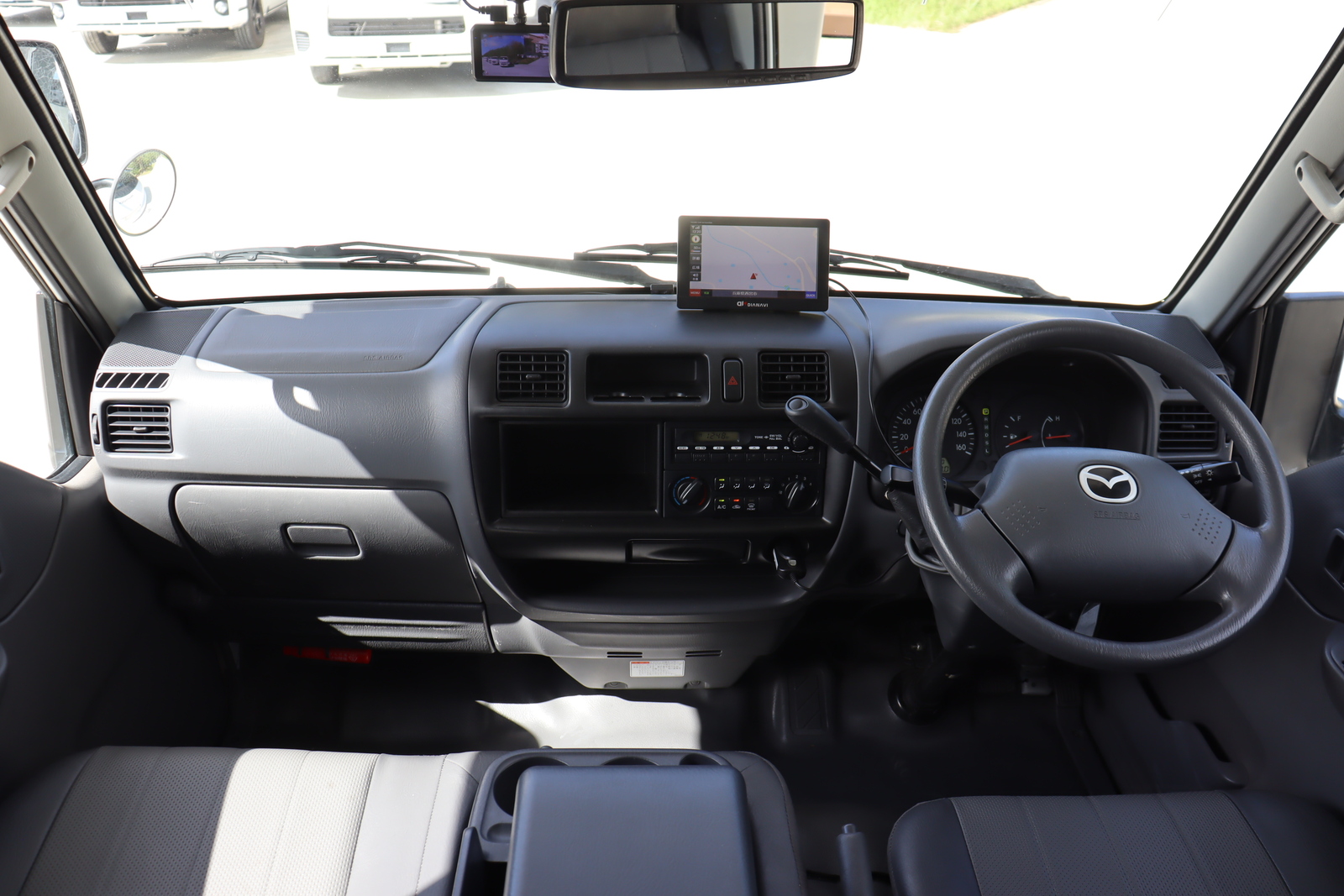 キャンピングカー キャブコン ﾎﾞﾝｺﾞ ﾃﾞｲﾌﾞﾚｲｸ ｸﾞﾘｰｸ