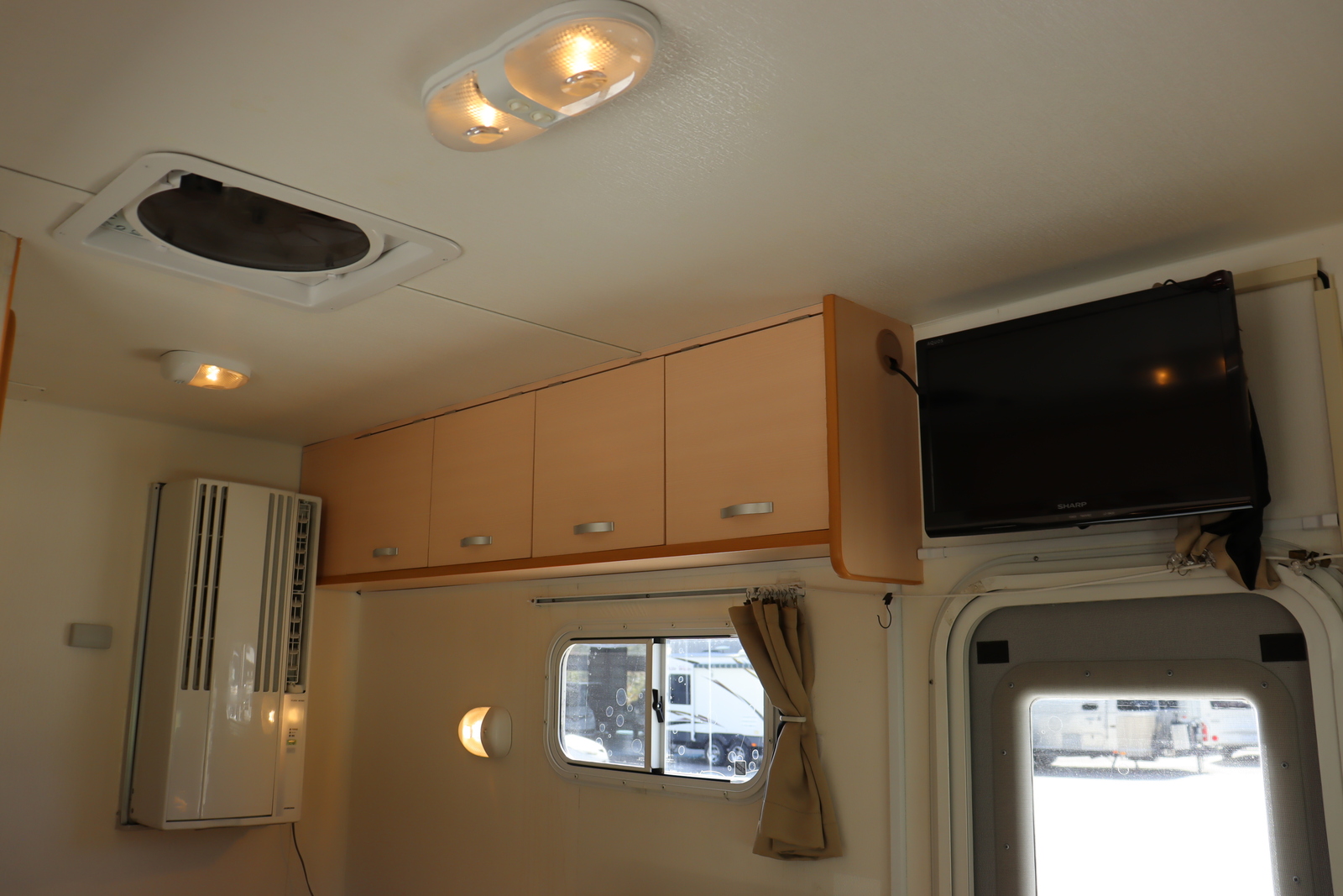 キャンピングカー キャブコン ﾎﾞﾝｺﾞ ﾃﾞｲﾌﾞﾚｲｸ ｸﾞﾘｰｸ