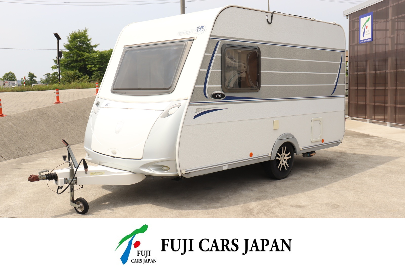 キャンピングカー トレーラー トリガノ エメロード376　けん引免許不要モデル