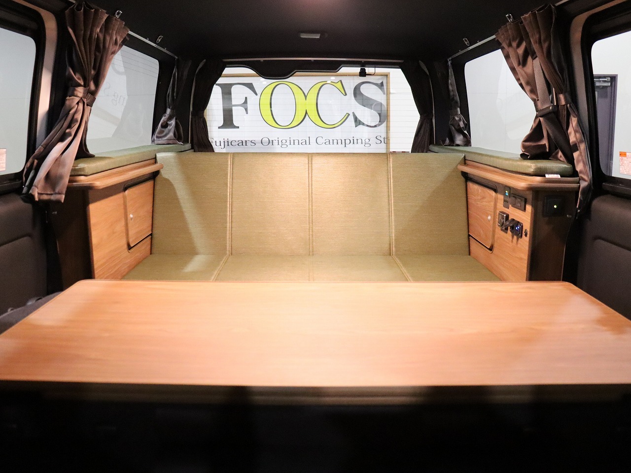 キャンピングカー バンコン ﾊｲｴｰｽ FOCS ｴｽﾊﾟｼｵes 4WD　FF