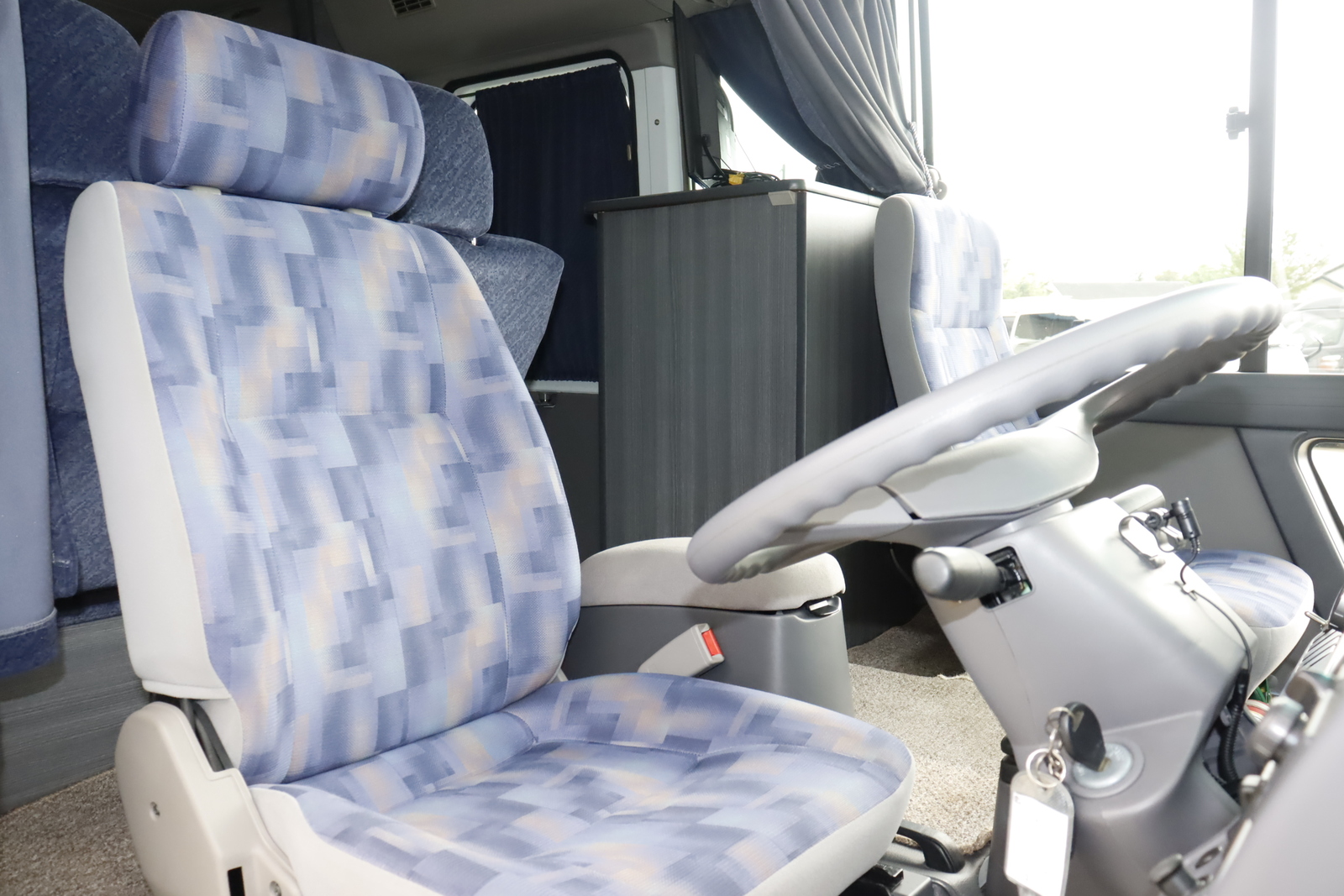 キャンピングカー バスコン ｼﾞｬｰﾆｰ RVｺｰｴｲ ｵﾘｼﾞﾅﾙ仕様 5MT