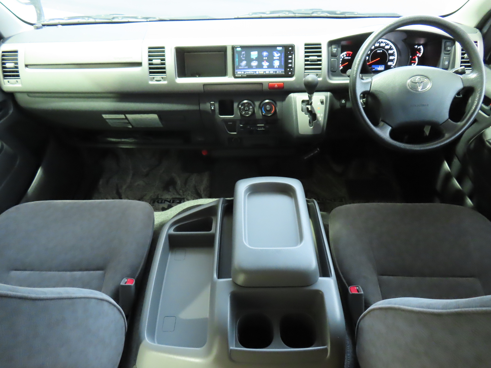 キャンピングカー バンコン ﾊｲｴｰｽ ﾘﾝｴｲ ﾜｲﾄﾞﾊﾞｶﾝﾁｪｽ 4WD