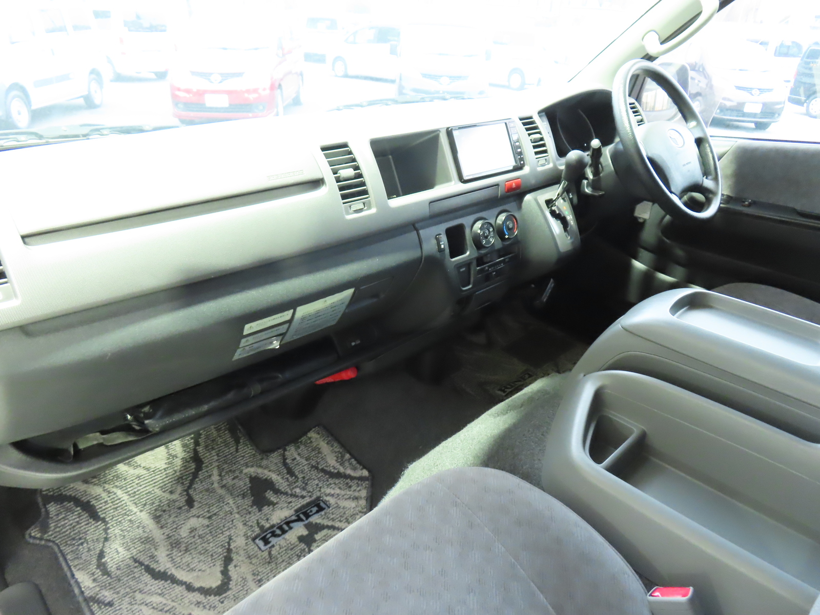 キャンピングカー バンコン ﾊｲｴｰｽ ﾘﾝｴｲ ﾜｲﾄﾞﾊﾞｶﾝﾁｪｽ 4WD