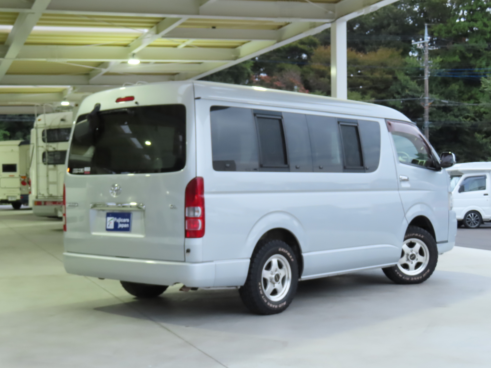 キャンピングカー バンコン ﾊｲｴｰｽ ﾘﾝｴｲ ﾜｲﾄﾞﾊﾞｶﾝﾁｪｽ 4WD