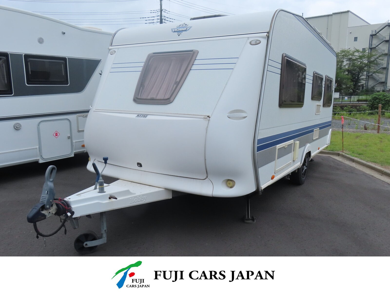 キャンピングカー トレーラー ホビー 460UFE