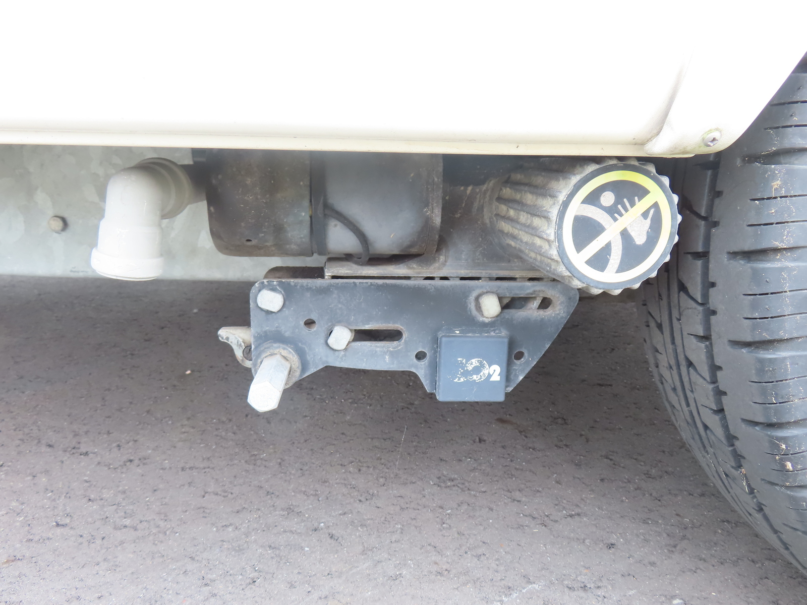 キャンピングカー トレーラー ﾎﾋﾞｰ 460UFE 要けん引免許