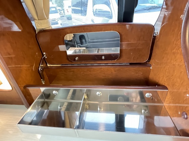 キャンピングカー バンコン ﾊｲｴｰｽ FOCS DSﾌﾟﾚﾐｱﾑ 4WD