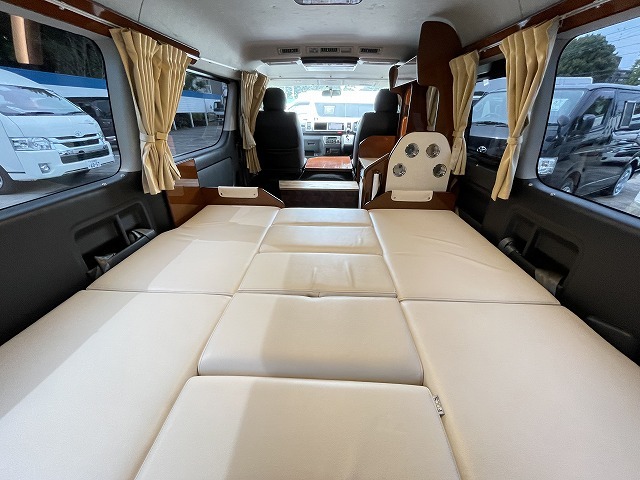 キャンピングカー バンコン ﾊｲｴｰｽ FOCS DSﾌﾟﾚﾐｱﾑ 4WD