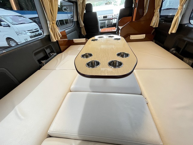 キャンピングカー バンコン ﾊｲｴｰｽ FOCS DSﾌﾟﾚﾐｱﾑ 4WD