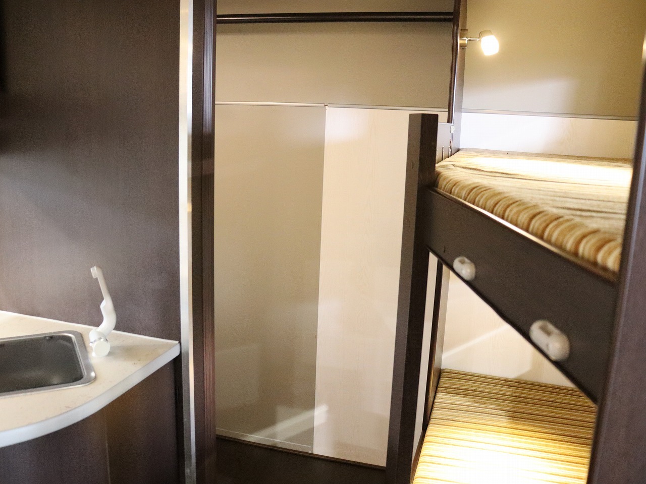 キャンピングカー トレーラー ｴｰｽｷｬﾗﾊﾞﾝ ｴｰｽ330ﾌﾟﾛｼﾞｪｸﾄ　FFﾋｰﾀ