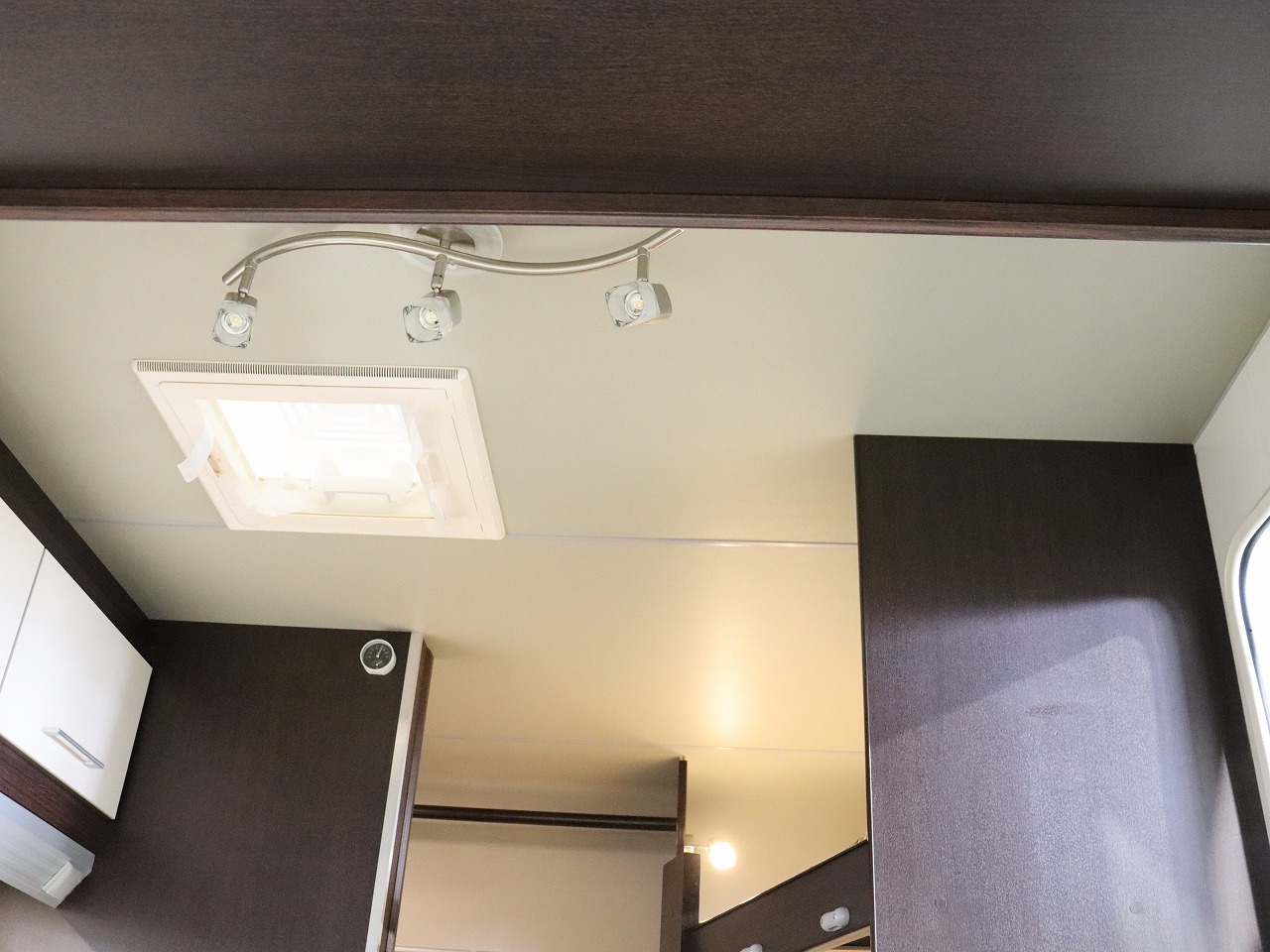 キャンピングカー トレーラー ｴｰｽｷｬﾗﾊﾞﾝ ｴｰｽ330ﾌﾟﾛｼﾞｪｸﾄ　FFﾋｰﾀ