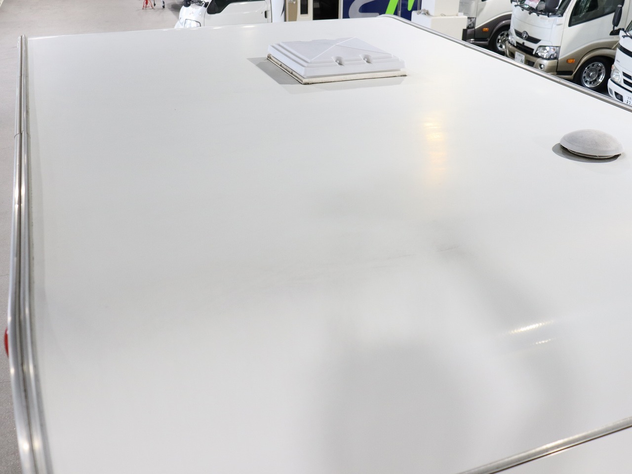 キャンピングカー トレーラー ｴｰｽｷｬﾗﾊﾞﾝ ｴｰｽ330ﾌﾟﾛｼﾞｪｸﾄ　FFﾋｰﾀ