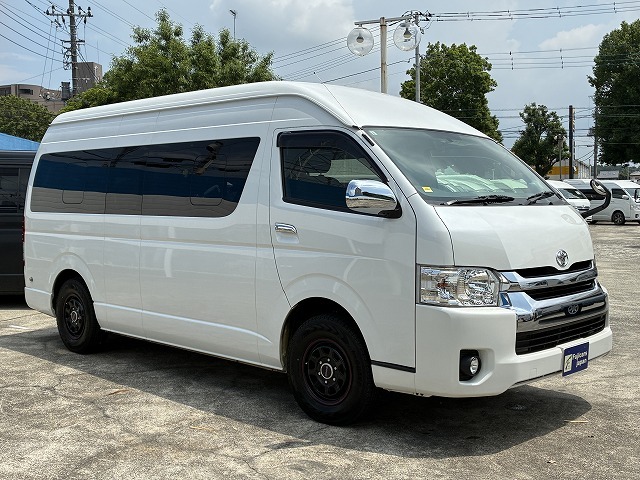 キャンピングカー バンコン ﾊｲｴｰｽ ﾅｯﾂRV ﾗﾃﾞｨｯｼｭ 4WD