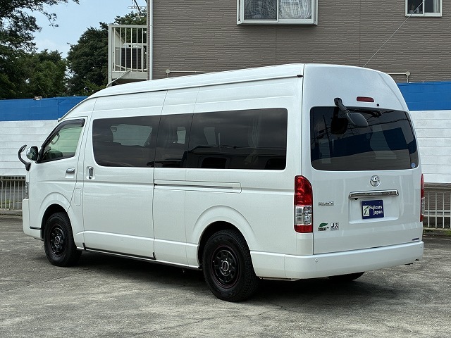 キャンピングカー バンコン ﾊｲｴｰｽ ﾅｯﾂRV ﾗﾃﾞｨｯｼｭ 4WD