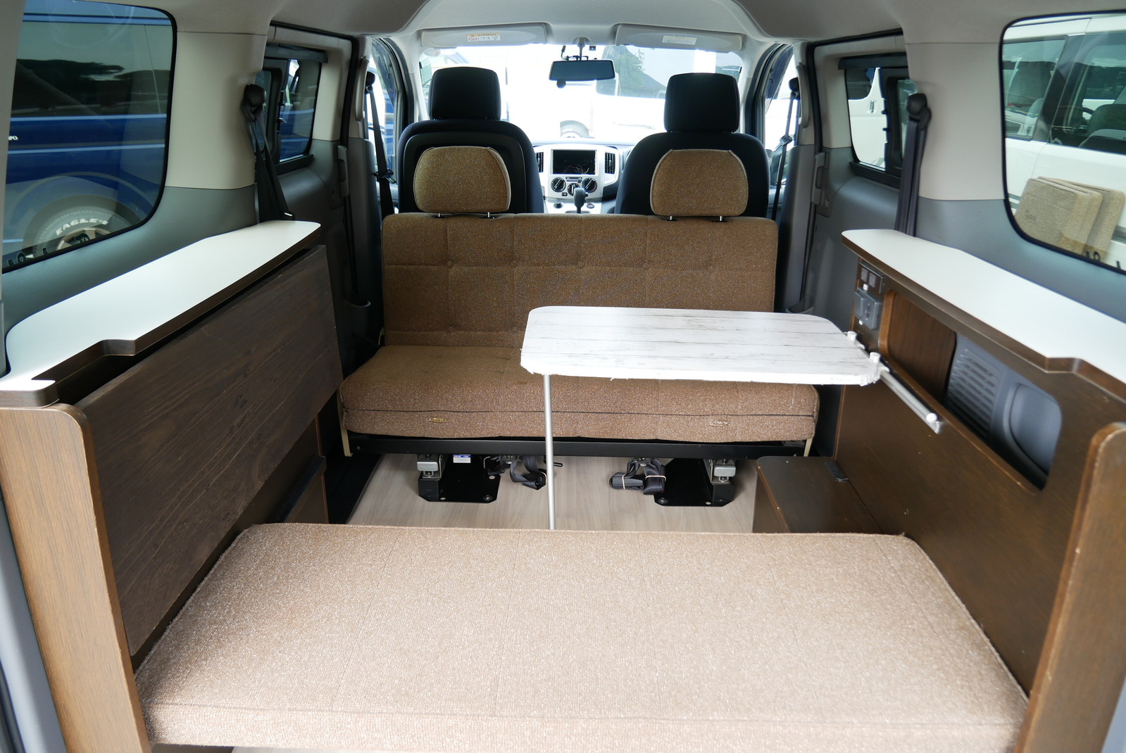 キャンピングカー バンコン NV200ﾊﾞﾈｯﾄ ﾋﾟｰｽﾞｸﾗﾌﾄ ﾂｰﾙﾄﾞｽﾀｰ