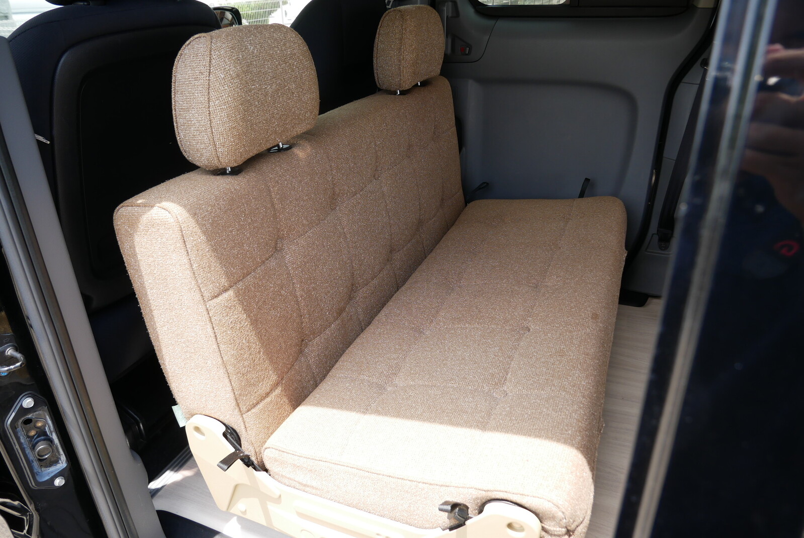 キャンピングカー バンコン NV200ﾊﾞﾈｯﾄ ﾋﾟｰｽﾞｸﾗﾌﾄ ﾂｰﾙﾄﾞｽﾀｰ