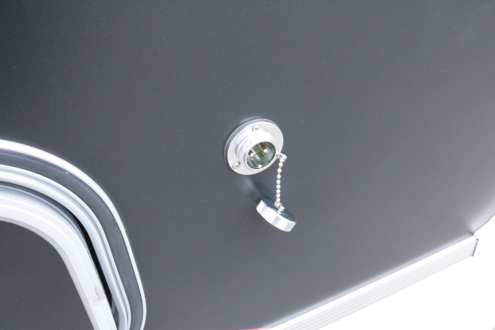 キャンピングカー キャブコン ｶﾑﾛｰﾄﾞ ﾅｯﾂRV ｸﾚｱｽﾃｨﾝｸﾞ　5.0X　ｴﾎﾞ