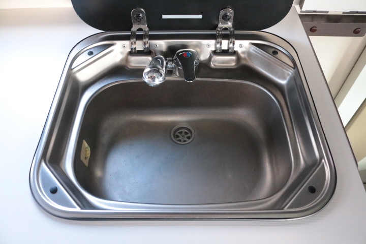 キャンピングカー キャブコン ｶﾑﾛｰﾄﾞ ﾅｯﾂRV ｸﾚｱｽﾃｨﾝｸﾞ　5.0X　ｴﾎﾞ