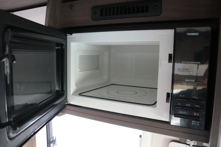 キャンピングカー キャブコン ｶﾑﾛｰﾄﾞ ﾅｯﾂRV ｸﾚｱｽﾃｨﾝｸﾞ　5.0X　ｴﾎﾞ