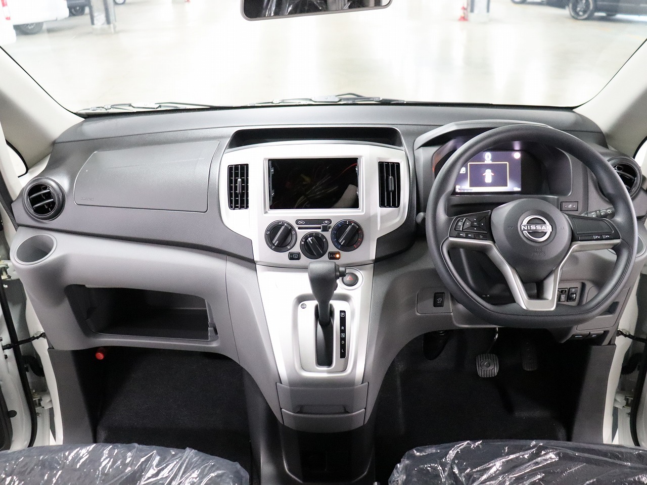 キャンピングカー バンコン NV200ﾊﾞﾈｯﾄ　FOCS Luz　ﾙｿ　新車即納車