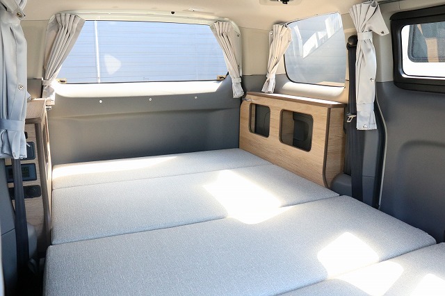 キャンピングカー バンコン NV200ﾊﾞﾈｯﾄ FOCS Luz ﾙｿ 新車即納