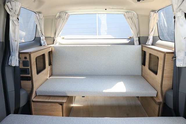 キャンピングカー バンコン NV200ﾊﾞﾈｯﾄ FOCS Luz ﾙｿ 新車即納