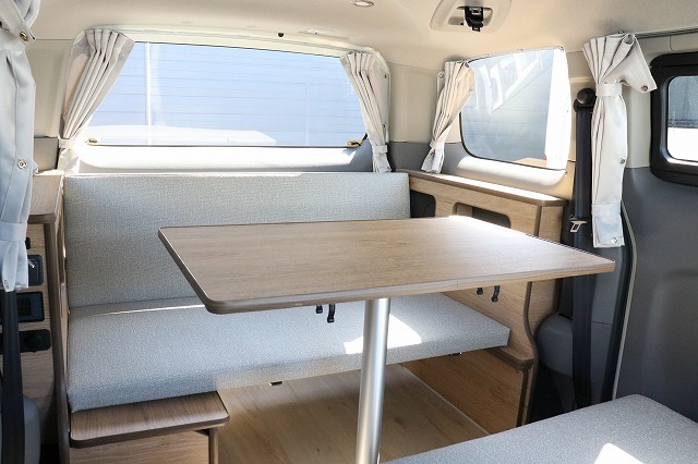 キャンピングカー バンコン NV200ﾊﾞﾈｯﾄ FOCS Luz ﾙｿ 新車即納