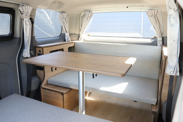 キャンピングカー バンコン NV200ﾊﾞﾈｯﾄ FOCS Luz ﾙｿ 新車即納