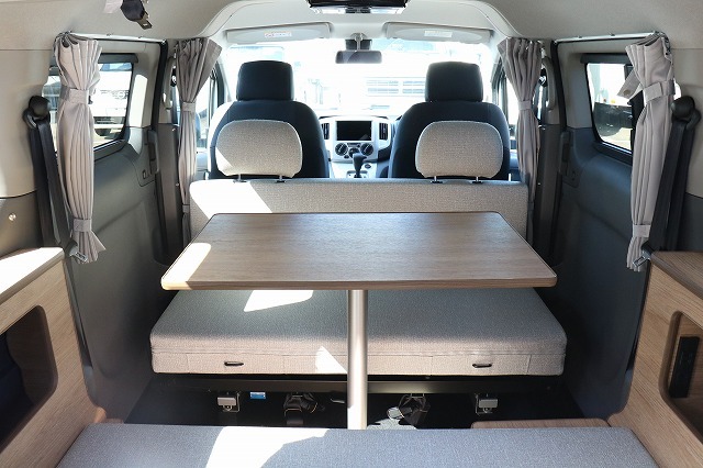 キャンピングカー バンコン NV200ﾊﾞﾈｯﾄ FOCS Luz ﾙｿ 新車即納