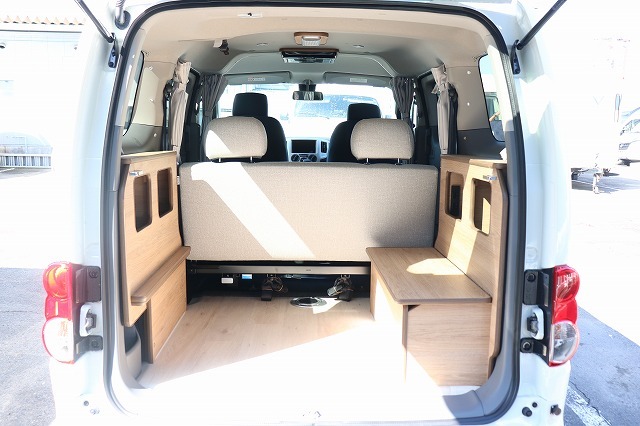 キャンピングカー バンコン NV200ﾊﾞﾈｯﾄ FOCS Luz ﾙｿ 新車即納
