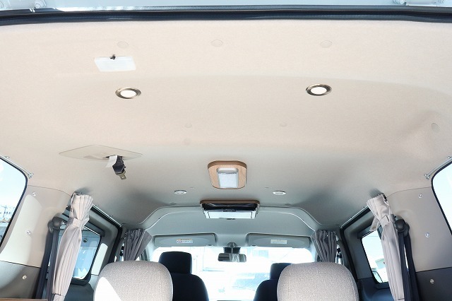 キャンピングカー バンコン NV200ﾊﾞﾈｯﾄ FOCS Luz ﾙｿ 新車即納