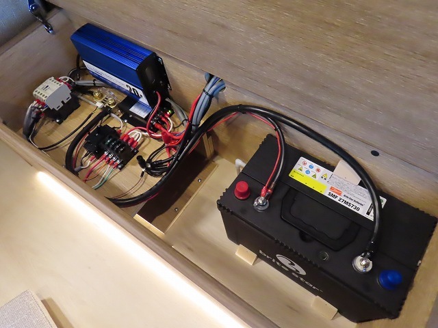 キャンピングカー バンコン NV200ﾊﾞﾈｯﾄ FOCS ﾙｿ 新車即納車