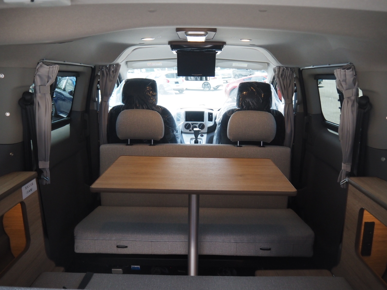 キャンピングカー バンコン NV200ﾊﾞﾈｯﾄ FOCS Luz ﾙｿ 新車即納