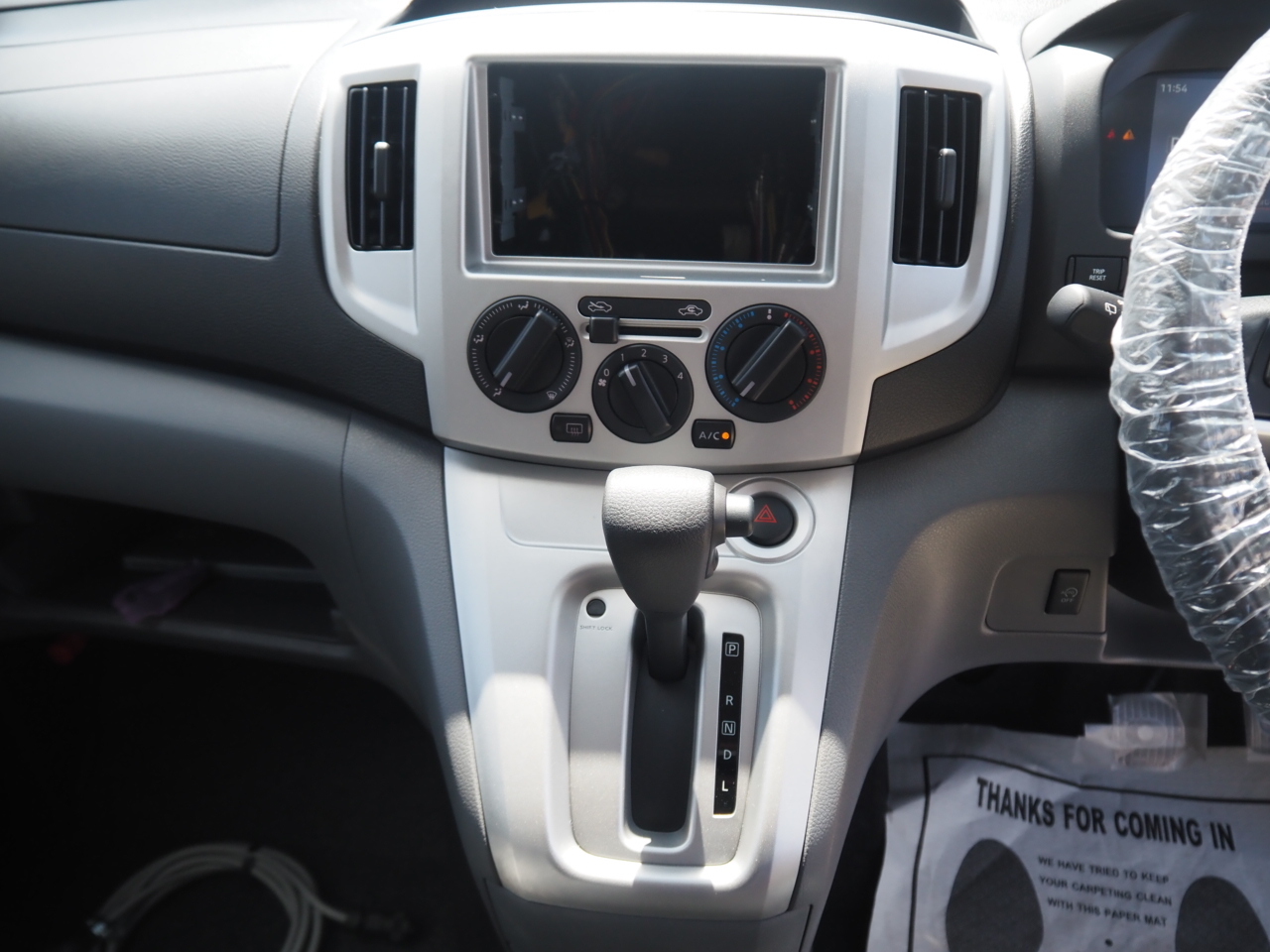 キャンピングカー バンコン NV200ﾊﾞﾈｯﾄ FOCS Luz ﾙｿ 新車即納